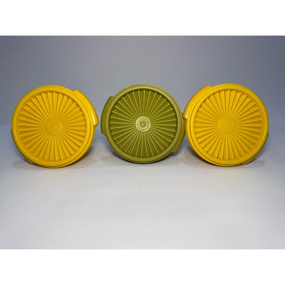 Vintage Tupperware 2 x Green 886-35, Yellow 886-18 with Lids Servalier Container - Picture 9 of 9